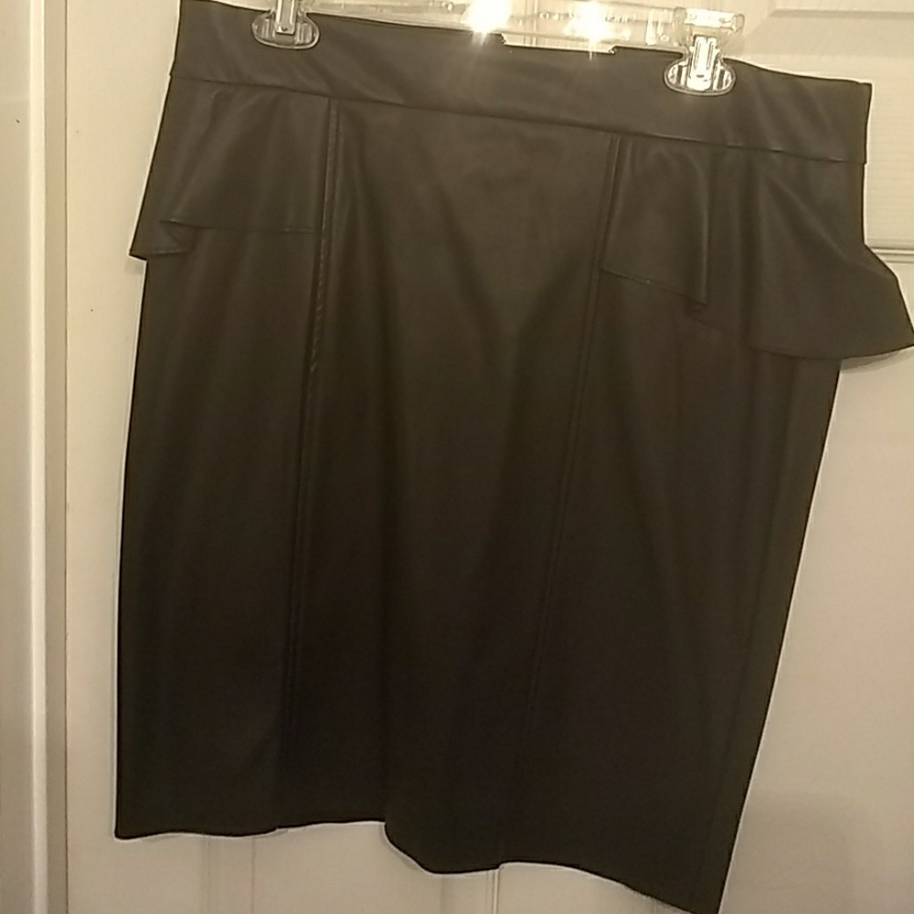 Peplum faux leather skirt